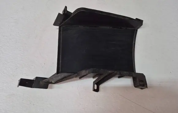 Hyundai i30 Brake cooling air channel/duct 86567S0500
