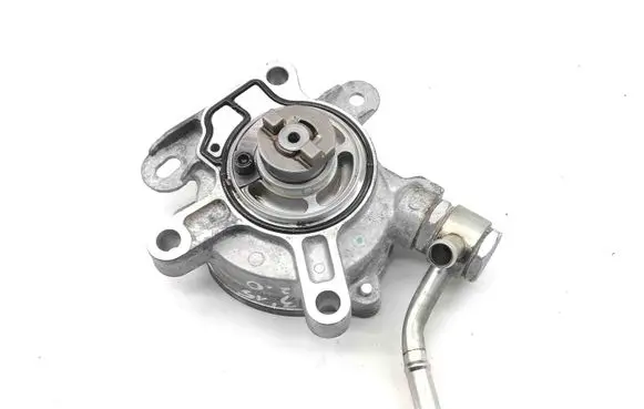 Mazda 3 II Vacuum pump PE018G00