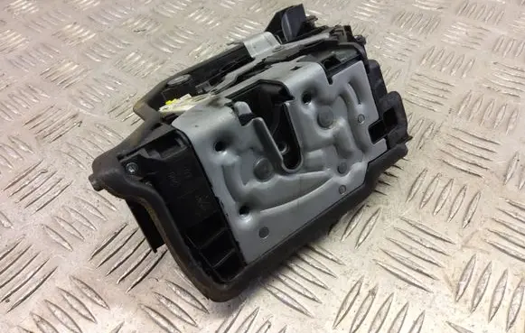 BMW X1 F48 F49 Front door lock 7281931