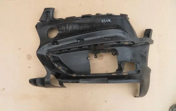 BMW 2 F46 Front bumper mounting bracket 51117301547