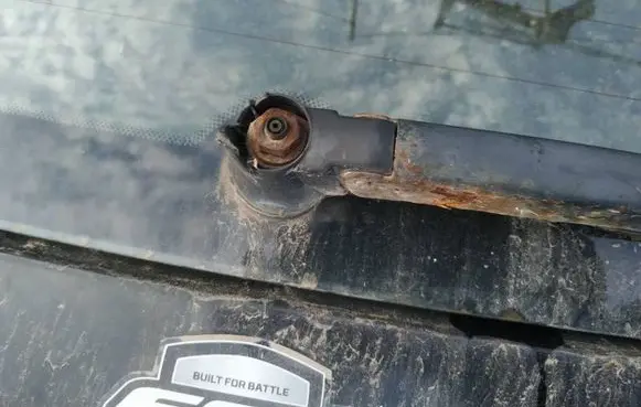 Volkswagen Fox Rear window wiper motor