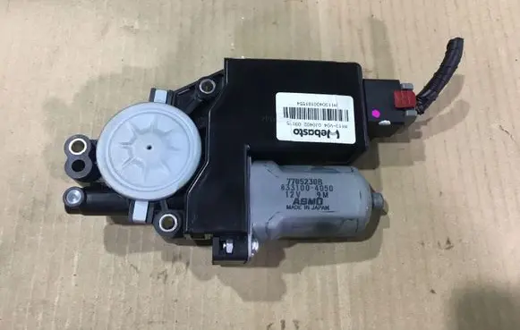 Mitsubishi Outlander Sunroof motor/actuator 8331004050 7705230B