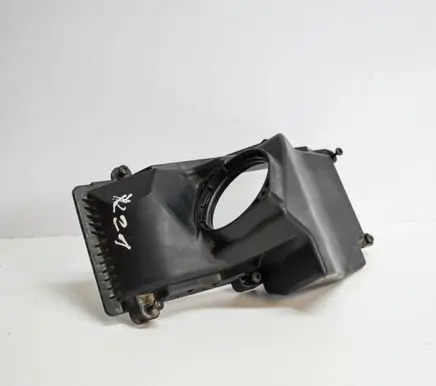 Audi A5 Sportback 8TA Air filter box cover 8R0133837