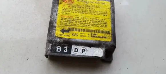 KIA Rio Airbag control unit/module ok32a677f0