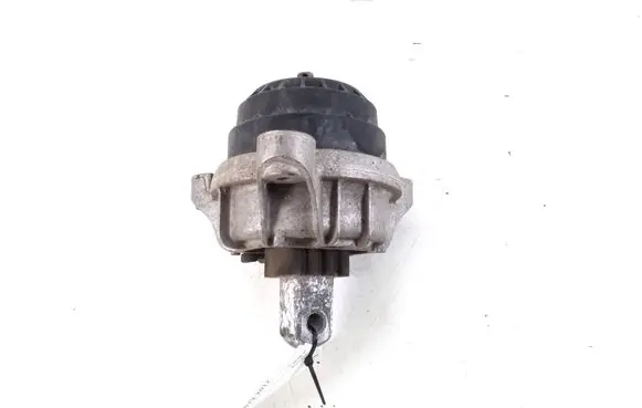 BMW 5 F10 F11 Engine mount bracket 6868304
