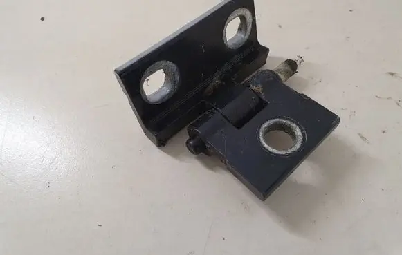 Volvo XC90 Rear door upper hinge