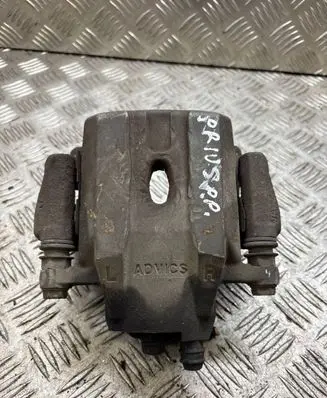 Toyota Prius (NHW20) Front brake caliper