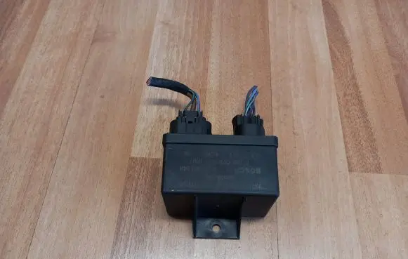 Jaguar XF X250 Glow plug pre-heat relay 9665940680 0281003048 9X2Q12B533BB