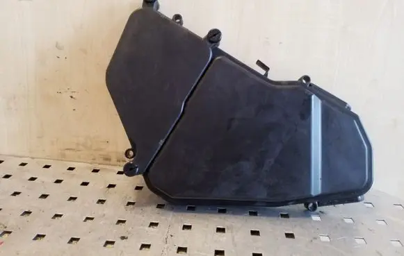 Volkswagen Touareg I Fuse box cover 7L0937576B 7L0937576A