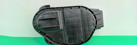 Volkswagen Golf Sportsvan Headlight/headlamp dust cover 517941RH