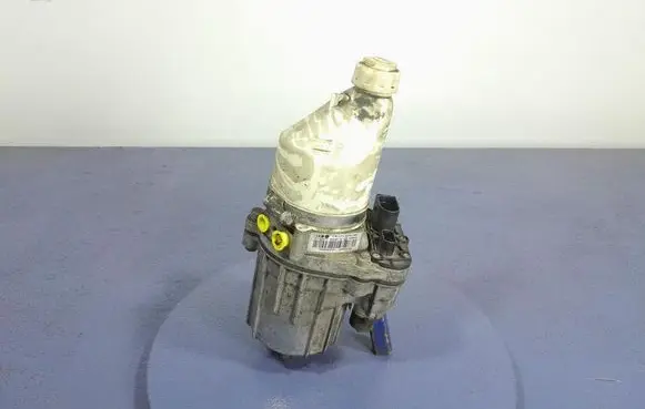 Opel Astra H Power steering pump 13292554