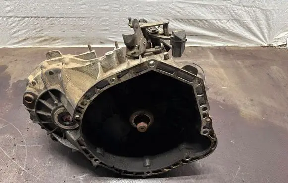 Mercedes-Benz Vito Viano W638 Manual 5 speed gearbox A6382602200 71169700211768 2509301101