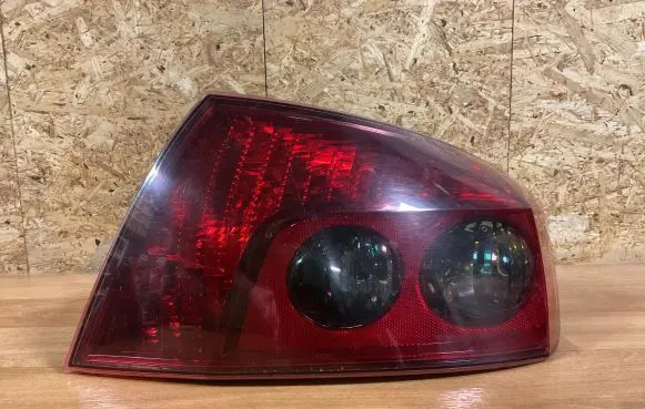 Peugeot 407 Rear/tail lights 9641945280