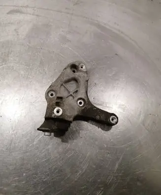 Volkswagen PASSAT B6 A/C compressor mount bracket 1K0260885B