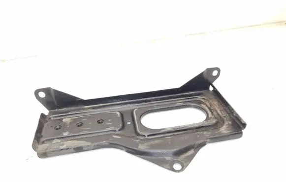 Volkswagen PASSAT B5.5 Battery bracket 