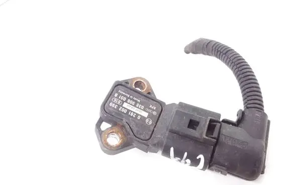 Volkswagen Touran I Air pressure sensor 038906051B 0281002399