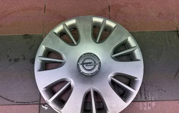 Opel Corsa D R15 wheel hub/cap/trim 13214814 13214815 00461060860