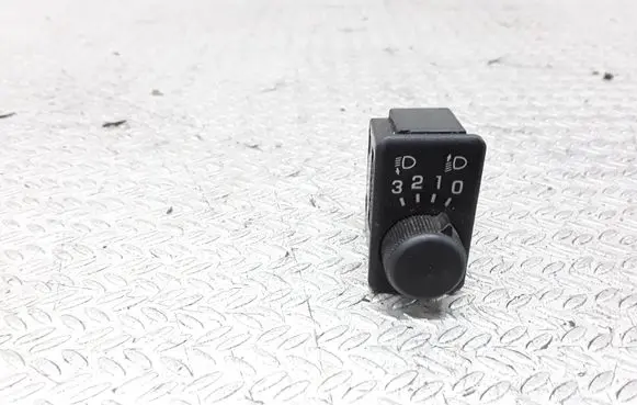 Nissan Terrano Headlight level height control switch 251900F000