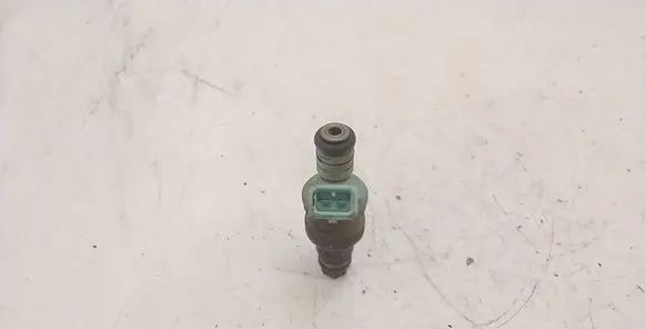 BMW 5 E39 Fuel injector 0280150415