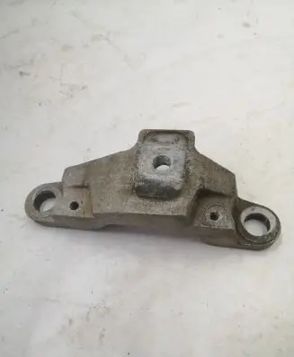 Ford Fusion II Engine mounting bracket