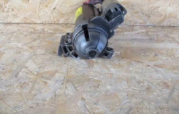 BMW 5 F10 F11 Starter motor 0001115069