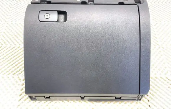 Volkswagen Jetta VI Glove box set 