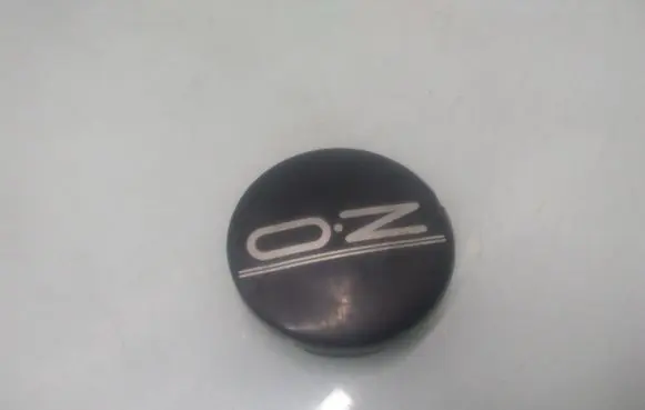 BMW 3 E46 Non-original wheel cap 