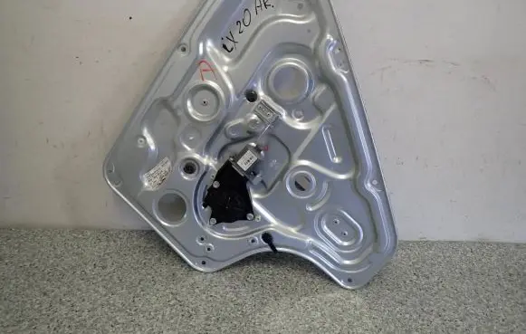 Hyundai ix20 Front door window regulator with motor