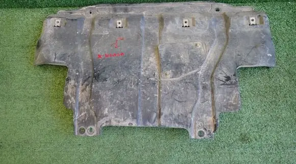 Mercedes-Benz X-class W470 Engine splash shield/under tray AA111716