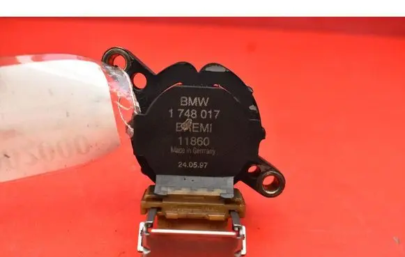BMW 5 E39 High voltage ignition coil 1748017