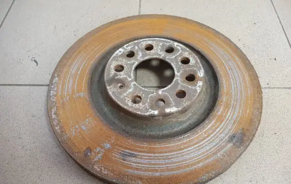 Volkswagen Tiguan Front brake disc