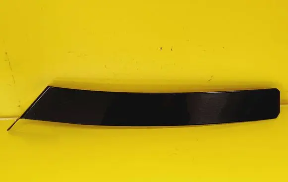 Opel Omega B1 Rear arch trim 