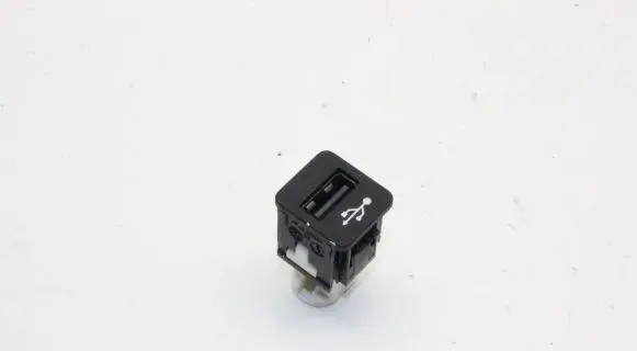 BMW 2 F44 USB socket connector 9229294