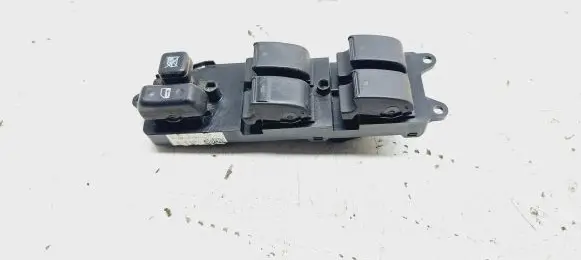 Toyota Corolla Verso AR10 Electric window control switch 848200F030