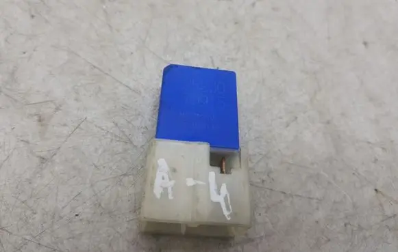 Nissan X-Trail T30 Other relay 2523079915