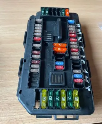 BMW 1 F20 F21 Fuse module 9337879 23052014