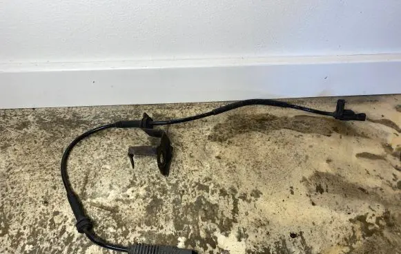 BMW 3 E90 E91 ABS brake wheel speed sensor 10071161983 7116198