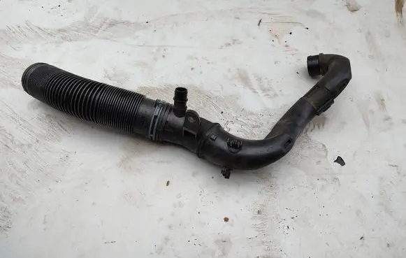 Intercooler hose/pipe