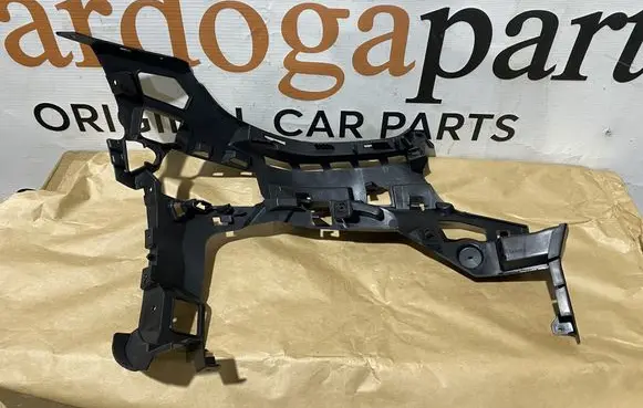 Mercedes-Benz E W213 Front bumper mounting bracket A2138857104