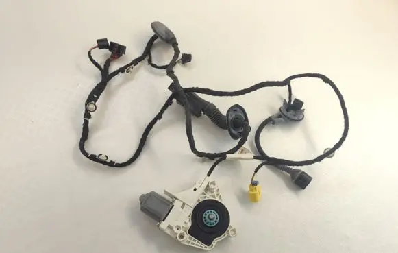 Audi Q5 SQ5 Front door wiring loom 8R0971030M
