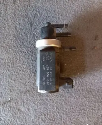 Audi A6 S6 C5 4B Turbo solenoid valve 059906627