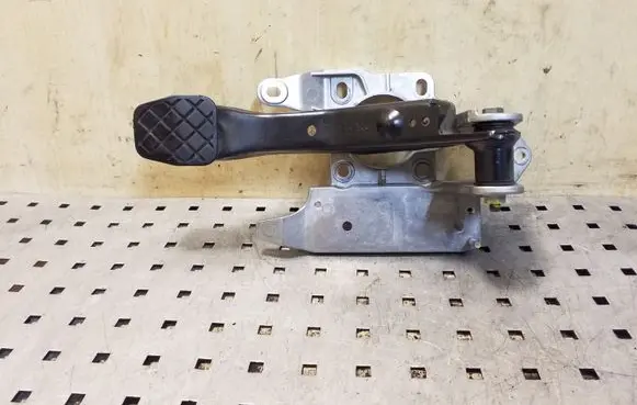 Volkswagen Polo V 6R Brake pedal 6R2721115 6R2721117