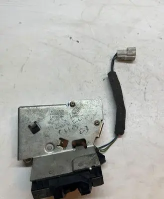 Ford Mondeo Mk III Tailgate/trunk/boot lock/catch/latch f00p0k0220