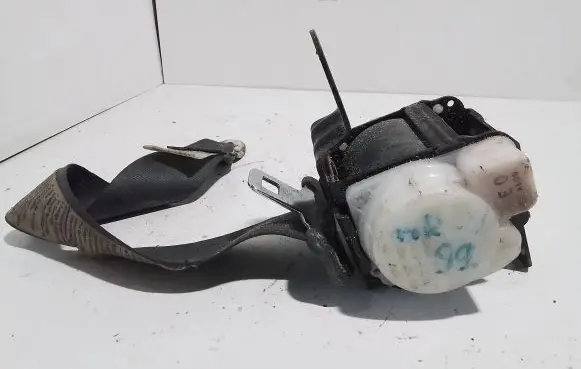 Honda HR-V Front seatbelt 0428089