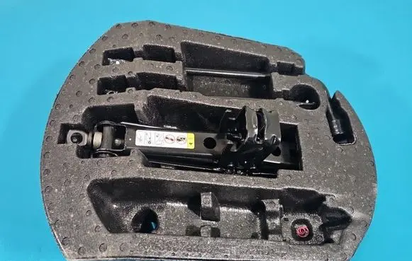 Jeep Grand Cherokee Lift Jack 04766498AA IMPRK1591732