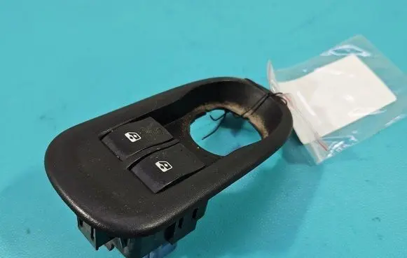 Opel Movano B Electric window control switch 8200637849 IMPRK1449805