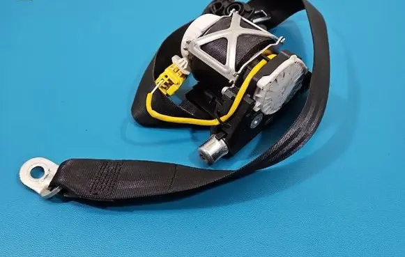 Volkswagen Tiguan Front seatbelt 5N1857705 IMPRK1534787