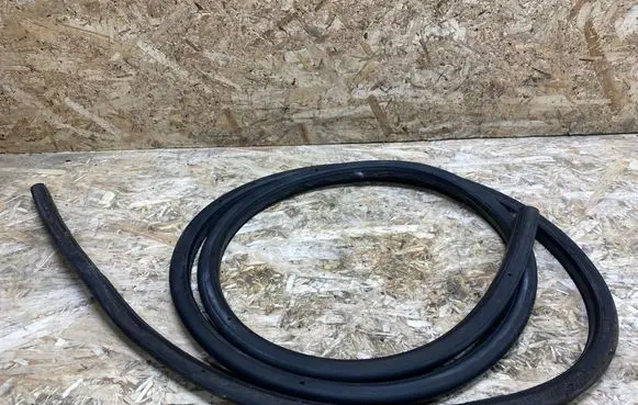 Bentley Flying Spur Rubber seal rear door 3W5839702B