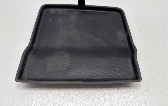 Chrysler Pacifica Glove box pad AM86935 75889