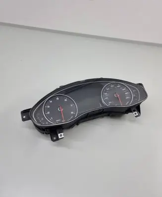Audi A6 C7 Speedometer (instrument cluster) 4g8920987t